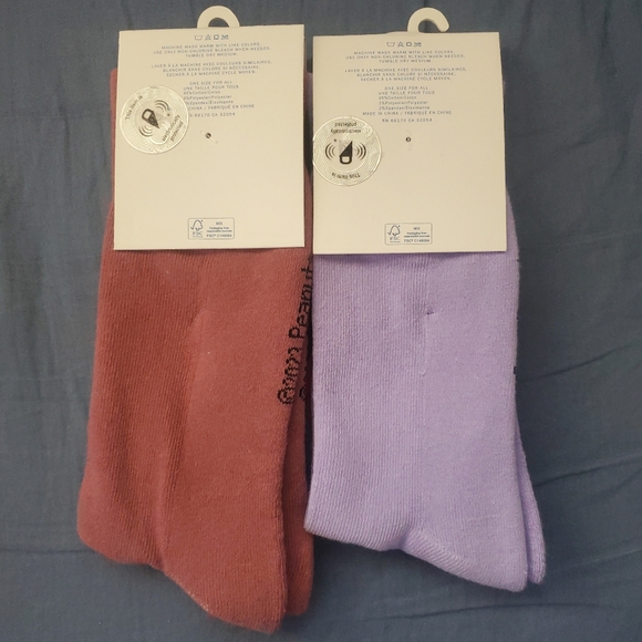 Urban Outfitters Snoopy Socks 2 Pairs - Picture 2 of 2